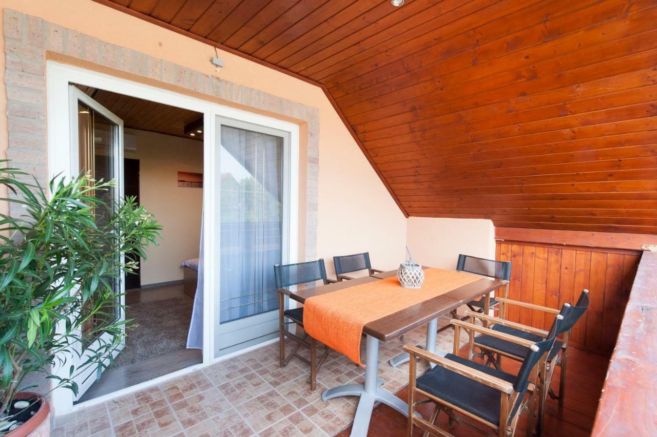 Bier-Lak Apartman House 71 Balatonlelle Exterior foto